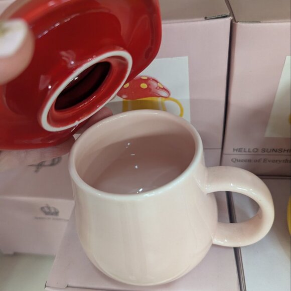MUSHROOM LIDDED MUG!! SO CUTE! - Picture 2 of 2